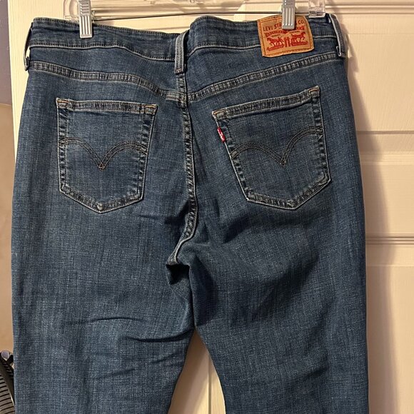 Levi's Boyfriend Cropped Distressed Jeans Size 16W - Picture 9 of 9